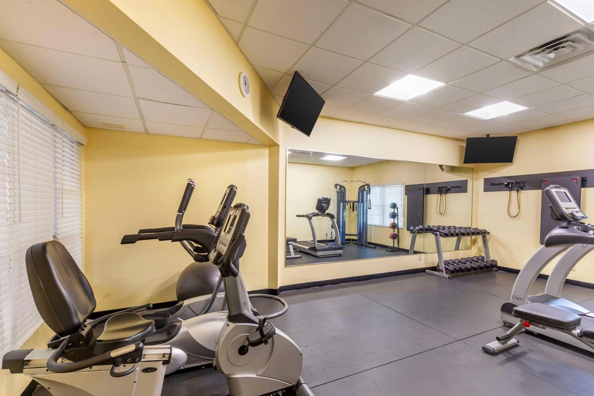 Best Western Plus Steeplegate Inn Davenport Bagian luar foto